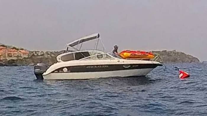 Enjoy a half-day on a motorboat in Saint-Cyprien
