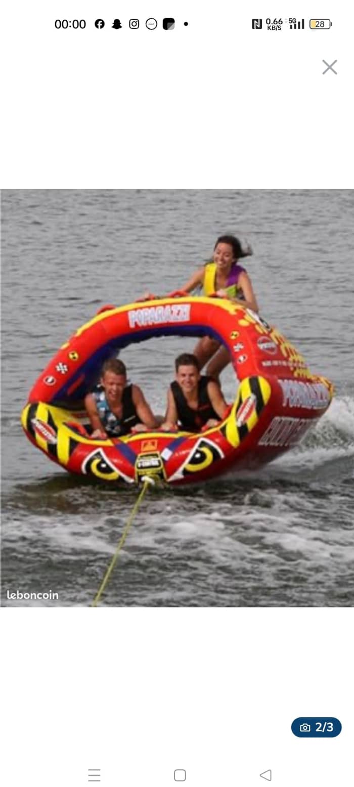 Enjoy a half-day on a motorboat in Saint-Cyprien
