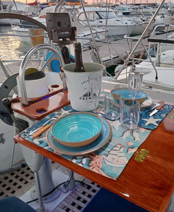 Sunset aperitif: Sardinian flavors and sea magic