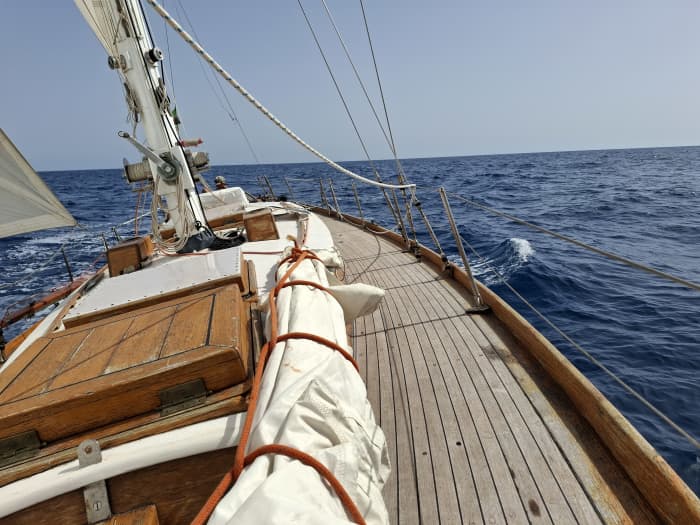 Dubrovnik Vintage Sailing – Discover the Beautiful Elafiti Islands Aboard a Classic Wooden Sailboat