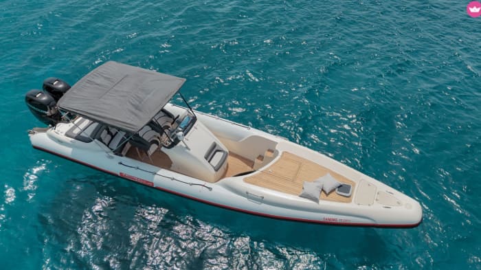 Private day cruise