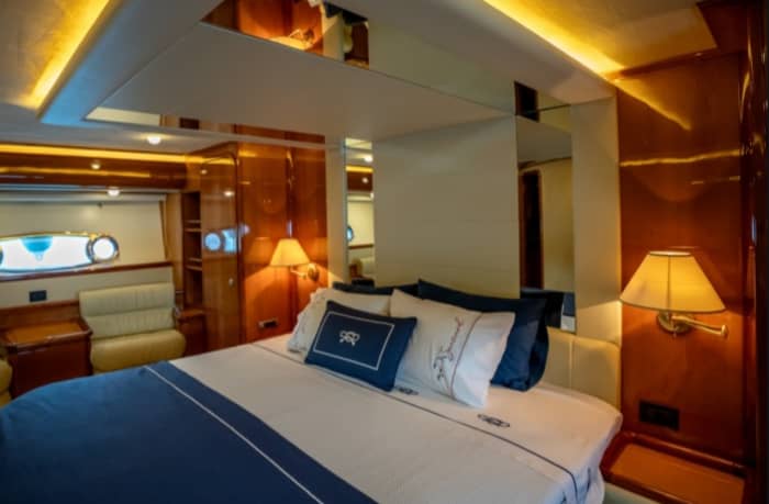 Luxury boat experience
