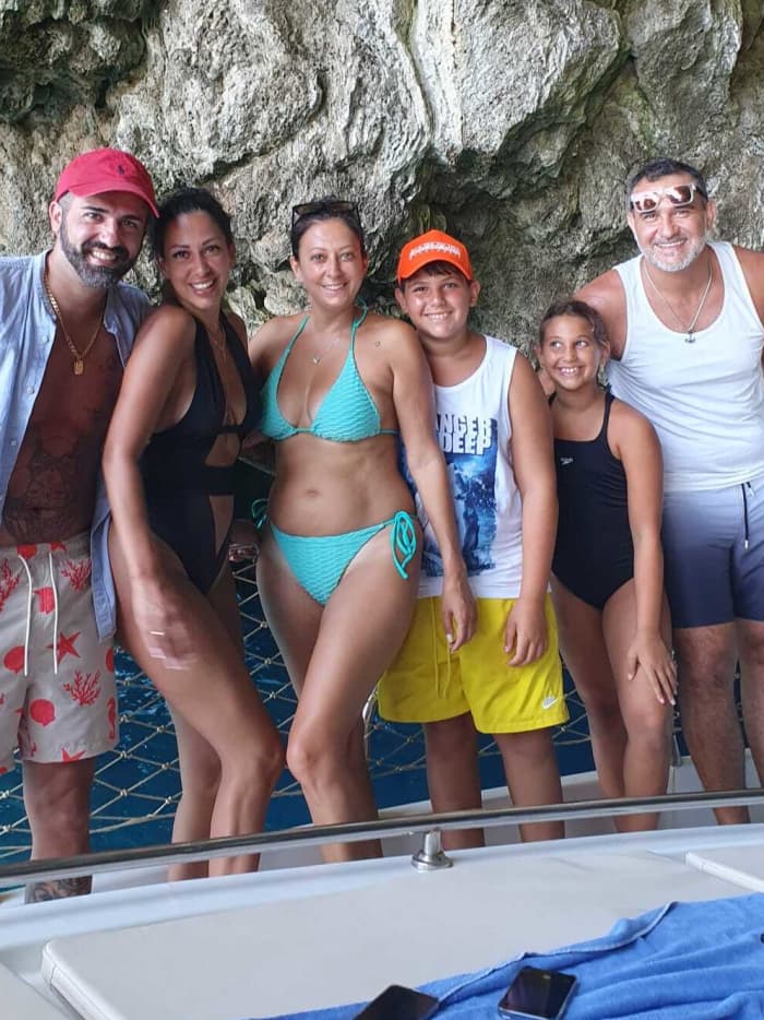 Esplora Antalya in mezza giornata: noleggia una barca a motore per 2 ore e 45 minuti.