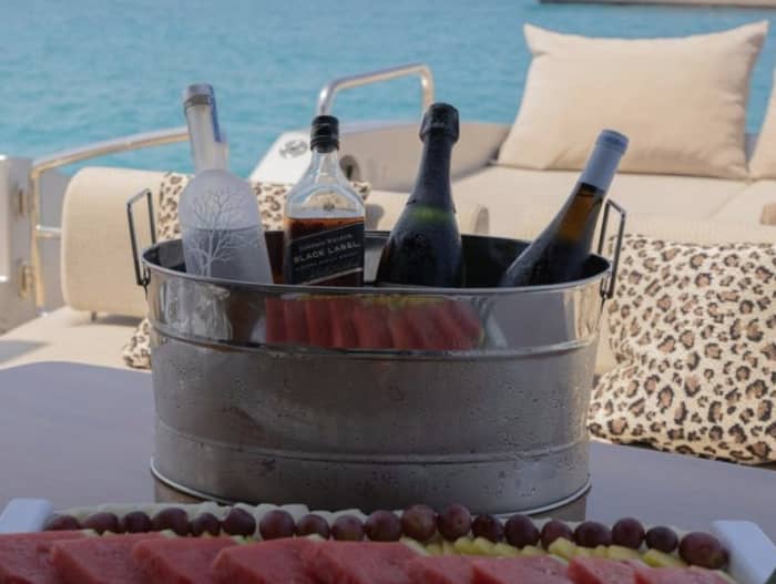 Verbringen Sie 9 Stunden im warmen Wasser von Ibiza.