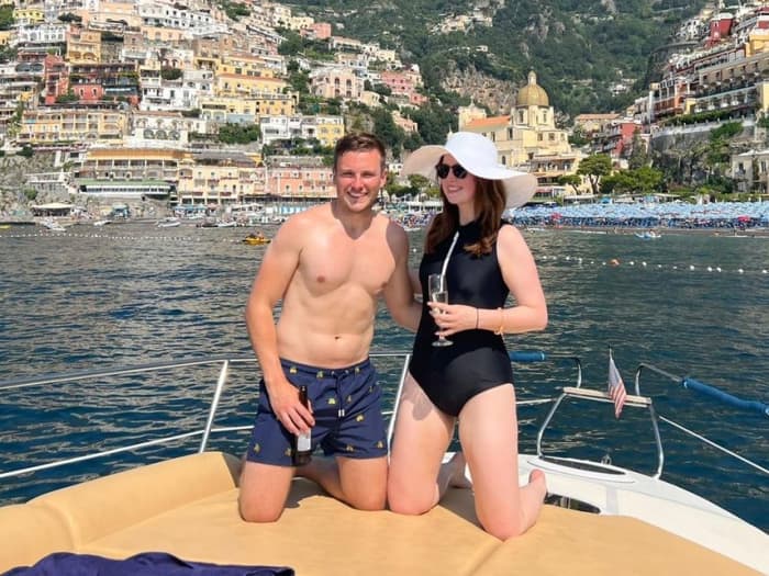 Amalfikust Vibes: een dagvullende ervaring met een privéboot