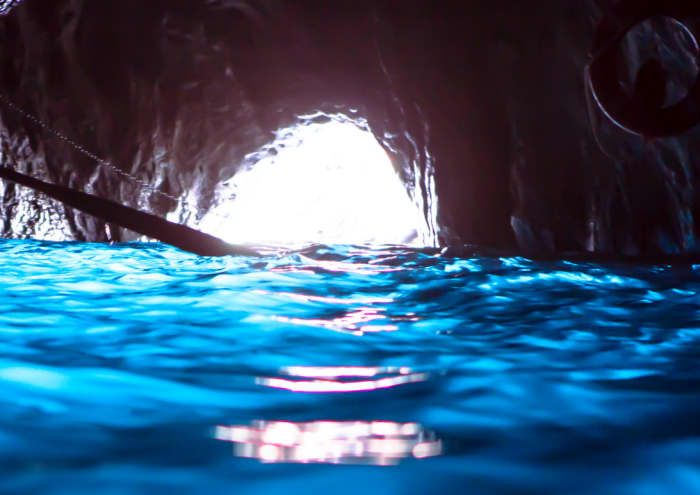 Capri: Private 7h Boat Tour with Drinks and Time on the Island