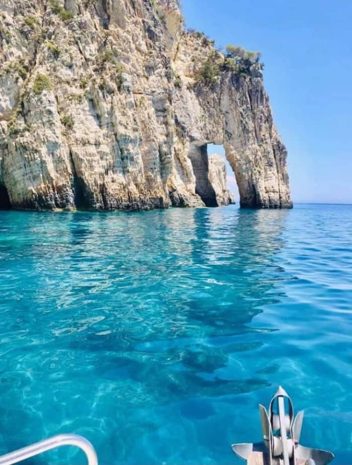 A legendary experience: 6h to discover Zakynthos on a motorboat