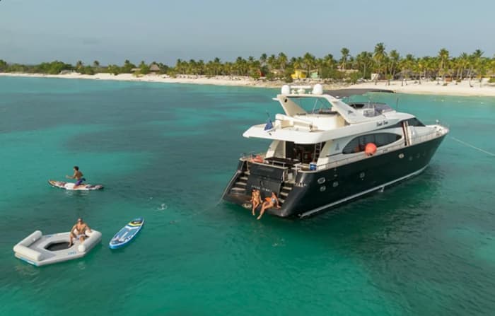 Luxus-Auszeit – Yacht-Abenteuer zur Insel Saona und nach Palmilla!