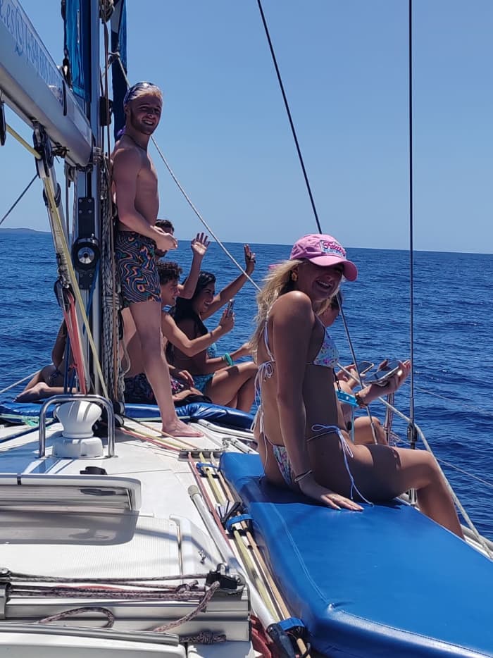 6 Hours of Pure Sailing Freedom: The Puerto Colon Tour That Defines Island Life