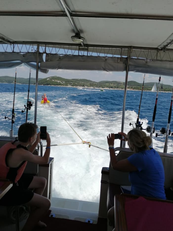 8-Hour Private Boat Trip with Dolphin Watching