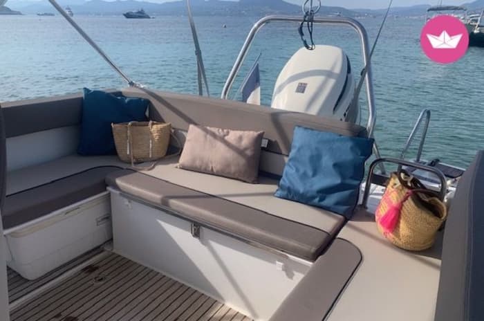 Escapade matinale au marché de Saint-Tropez – Sortie en bateau