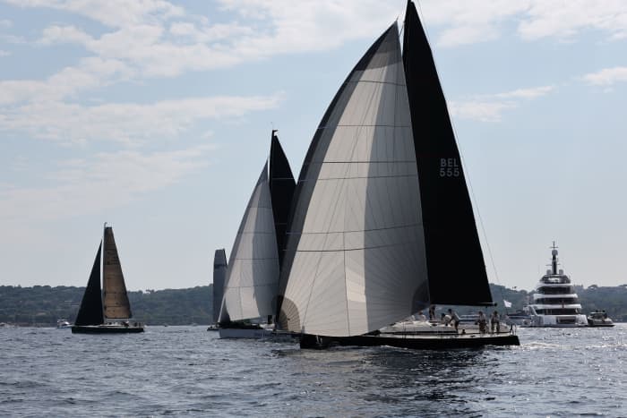 Suivez les Voiles de Saint-Tropez depuis la mer – 3h d’émotion et d’élégance