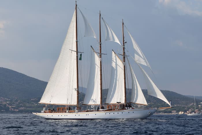 Suivez les Voiles de Saint-Tropez depuis la mer – 3h d’émotion et d’élégance