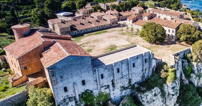 Visite guidée en bateau privé autour des Îles de Lérins