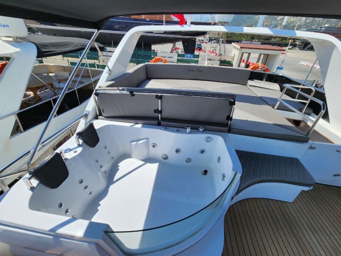 Mediterranean Queen 25 Person