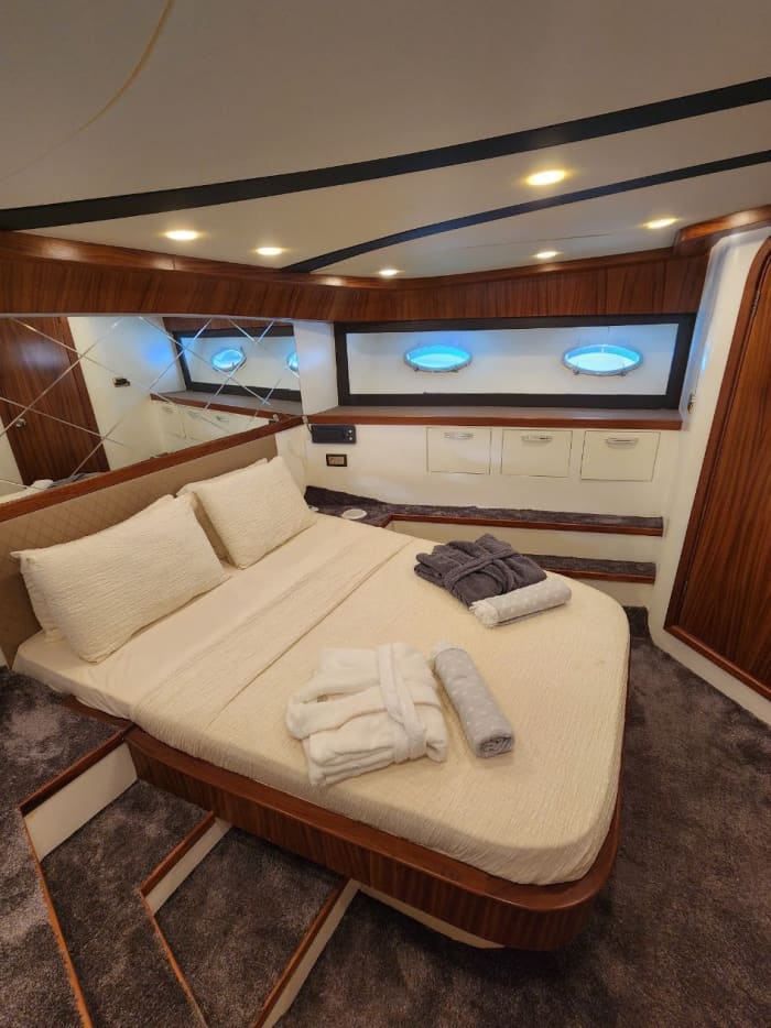 Mediterranean Queen 25 Person