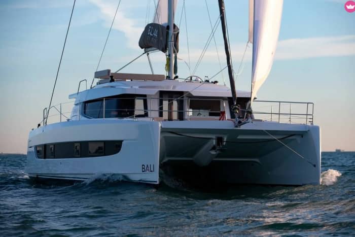 Scopri le Isole Baleari: un tour in catamarano tra Ibiza e Formentera