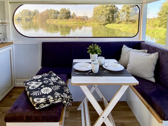 Houseboat tour on the Havel River including skipper - 4 hours