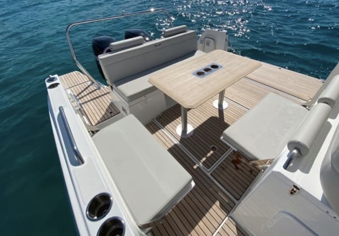 Relájate en un paseo en barco de 3 horas y 45 minutos en Ajaccio.