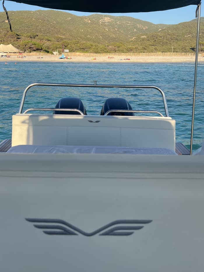 Relájate en un paseo en barco de 3 horas y 45 minutos en Ajaccio.