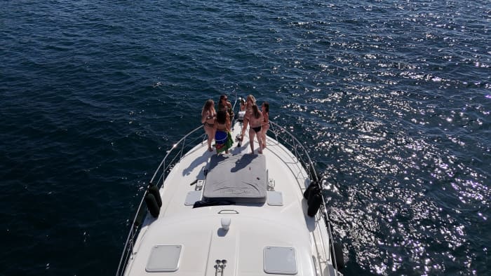Sunset privé en yacht avec skipper – Marseille