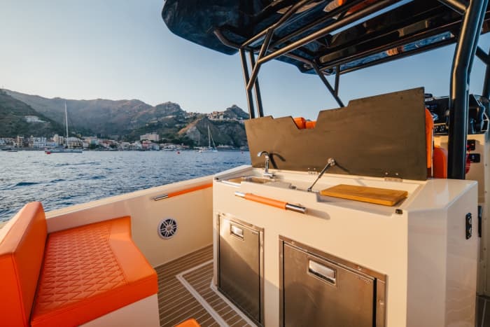 Taormina et Isola Bella : journée privée complète à Lipari 31 · 7 heures