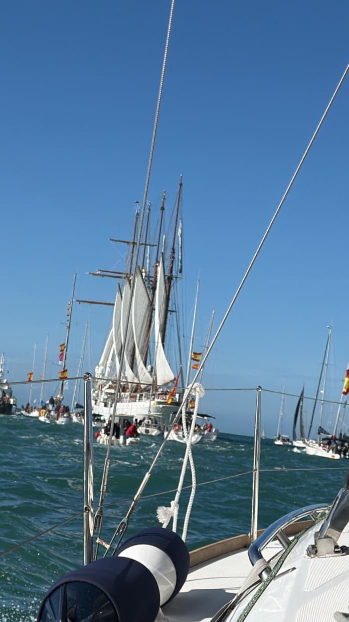 A Morning of Sailing, Sea and Freedom in the Bay of Cadiz