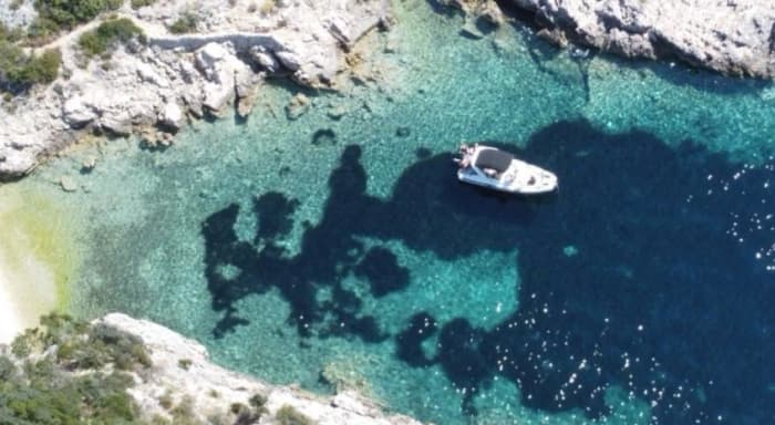 Escapada a la Laguna Azul y las Bahías Privadas