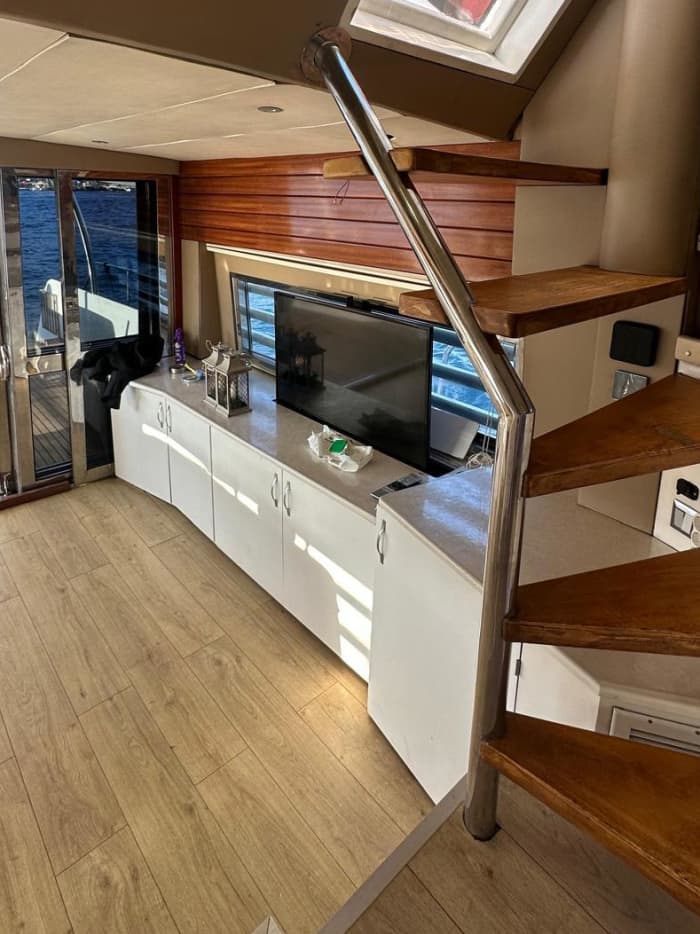 Croisière-dîner de luxe sur le Bosphore à bord d'un yacht à moteur privé