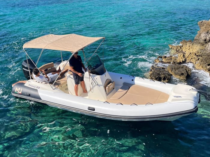 Boat trip through the coves of Menorca