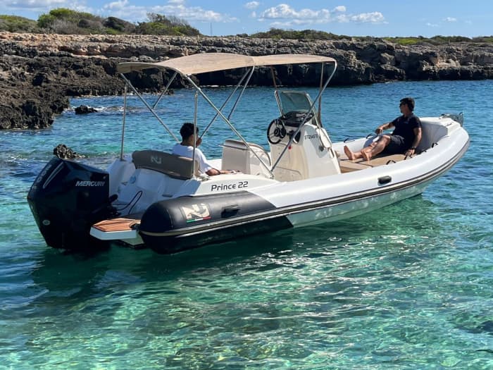 Boat trip through the coves of Menorca
