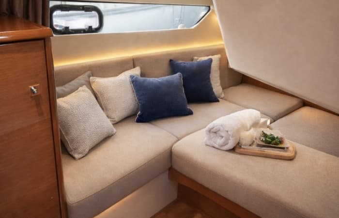 Luxury Charter ab Porto Pozzo: Private Sunset / Sonnenuntergang Experience an der Costa Smeralda