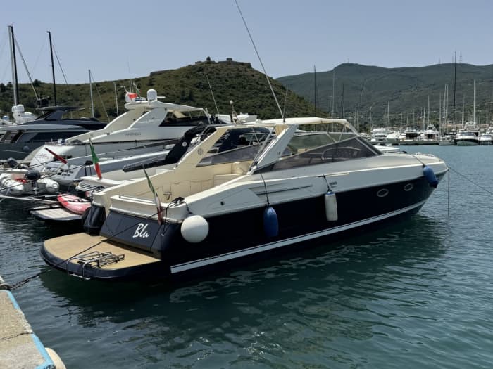 Quatre heures dans les criques de l'île d'Elbe — Criques secrètes et apéritif à Calanova au départ de Porto Azzurro
