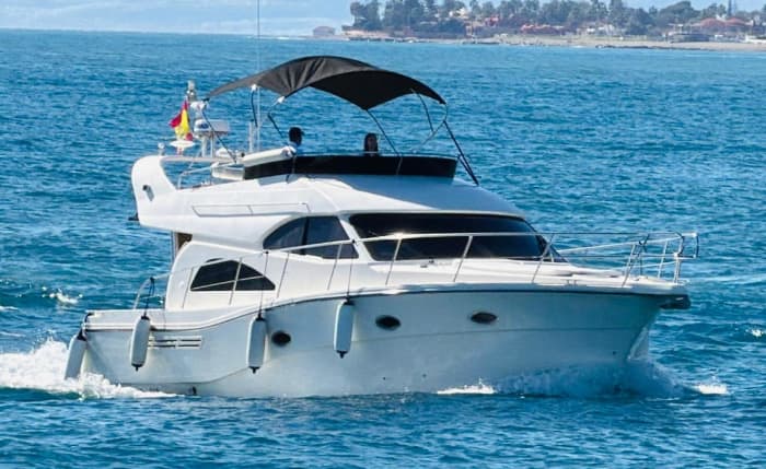 Half-day yacht rental from Puerto Banús