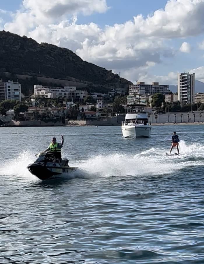Alicante: Een avontuur op een jacht en jetski!