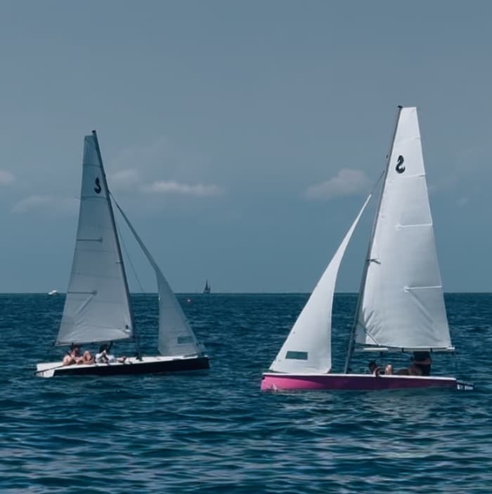 Relaxed, fun and safe SAILING LESSON on First 14 dingy for 4 people