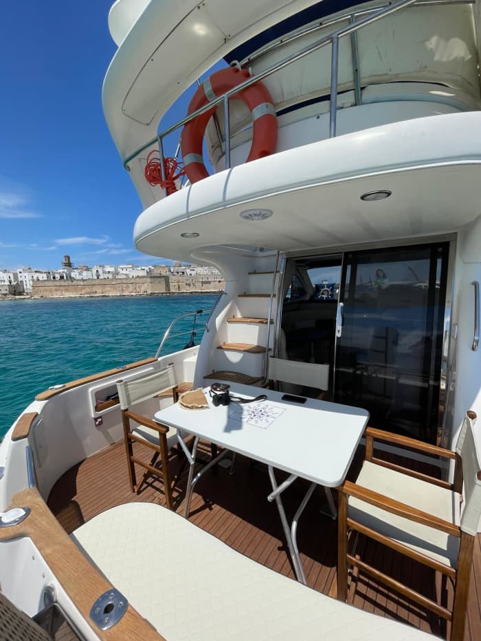 Luxury yacht charter (7 hours): authentic relaxation and Puglian style