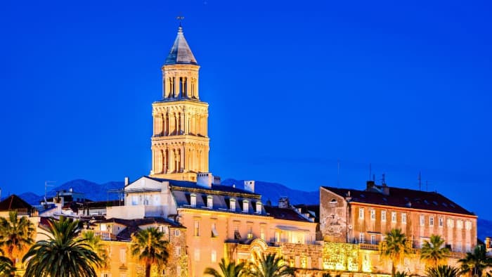 Split Sunset Sightseeing Cruise from Riva