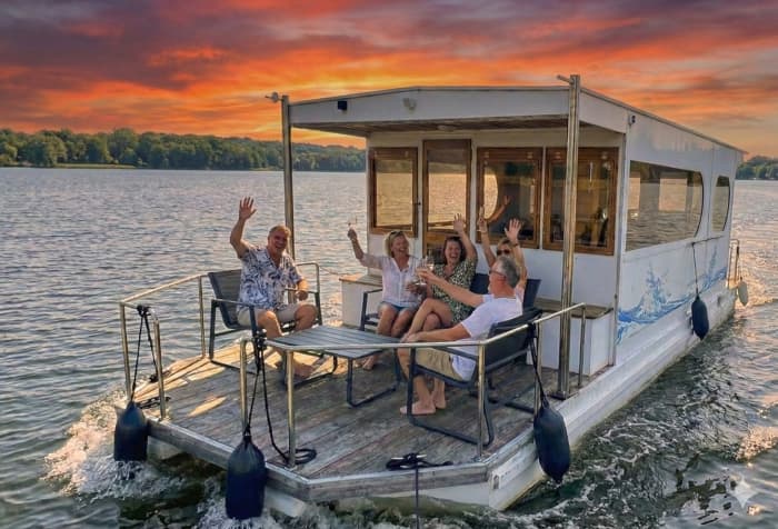Private houseboat tour across Lake Müggelsee and New Venice