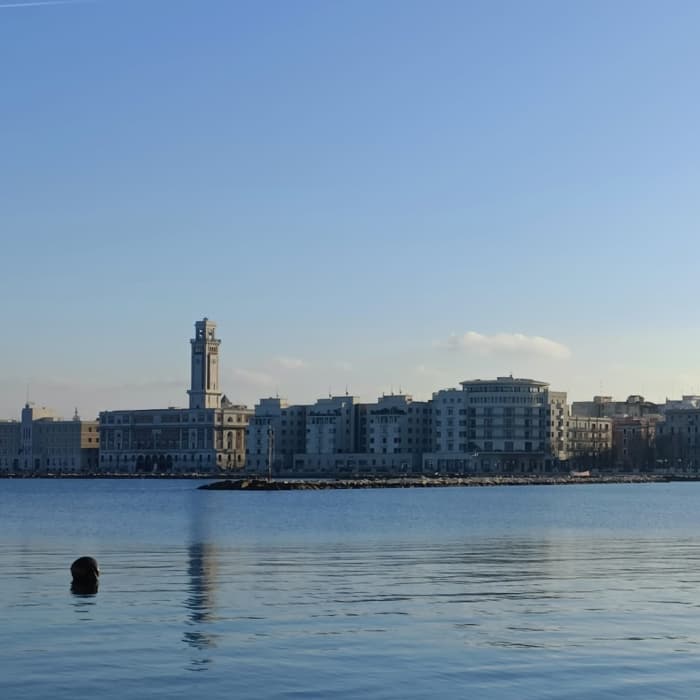 Tagesausflug mit dem Boot entlang der Küste von Bari
