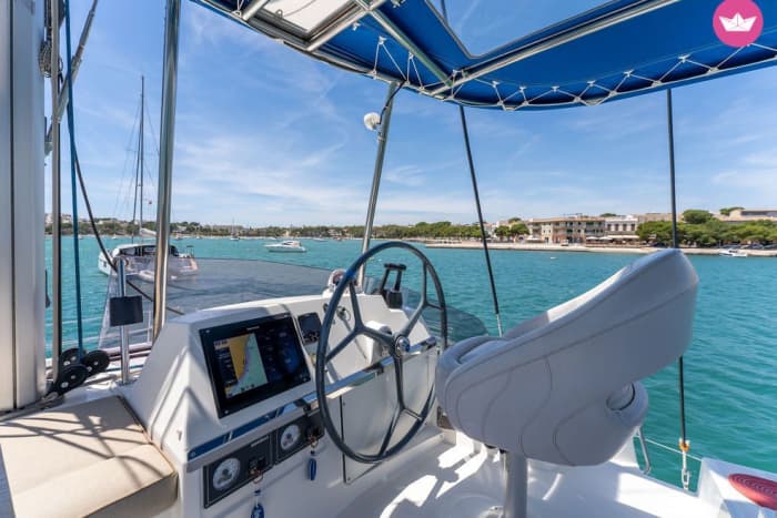 “Essences of Mallorca” – 4 Hours on a Bali 4.3 Catamaran