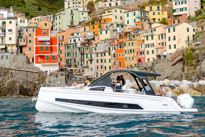 Excursión privada en barco por Cinque Terre y el Golfo de los Poetas - Día completo