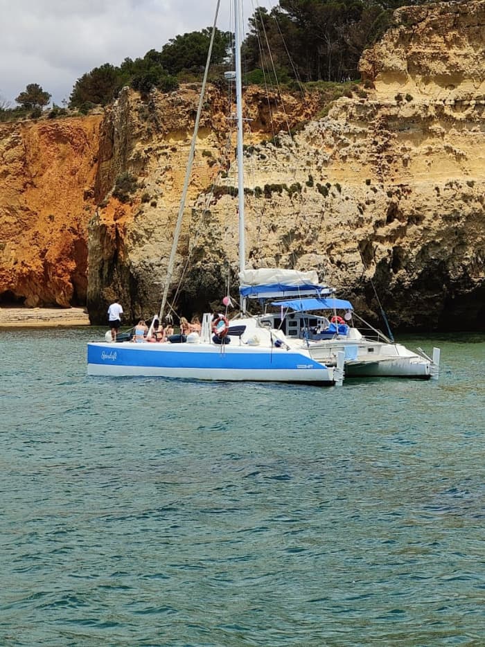 Catamarán de vela privado en el Algarve - 6 horas