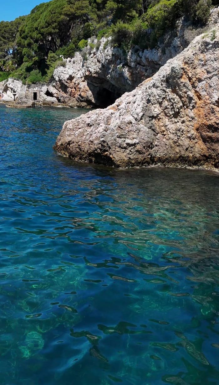 Discover Cap d’Antibes – Billionaires’ Bay Escape