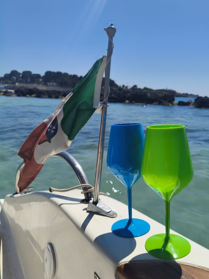 Taranto Daily Boat Tour: San Pietro and Capo San Vito