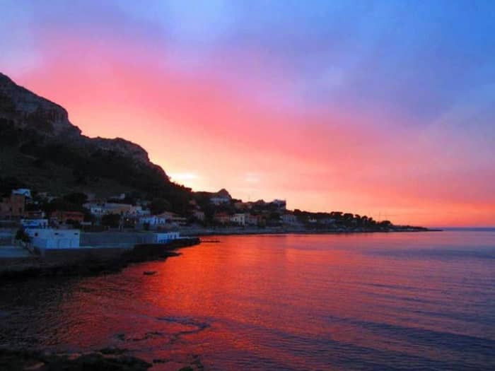 Aperitivo al Tramonto in Barca a Palermo
