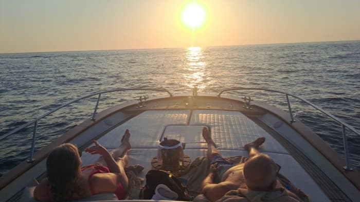 Sunset Selective - Cruise and Dinner Along the Amalfi Coast