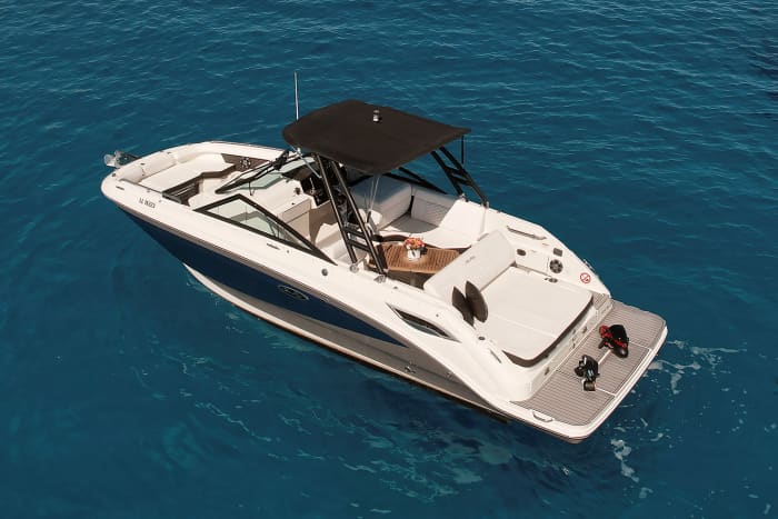 Traumhafte Sonnenuntergangsfahrt mit der Sea Ray 250 SDX