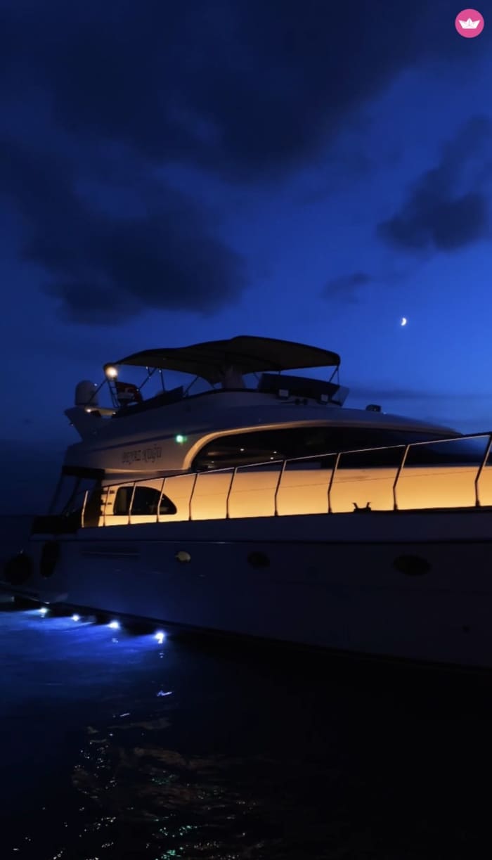Magical Istanbul Skyline Cruise by Private Yacht