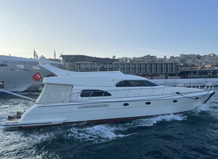 Luxury Yacht Cruise with Lunch for 4 Guests